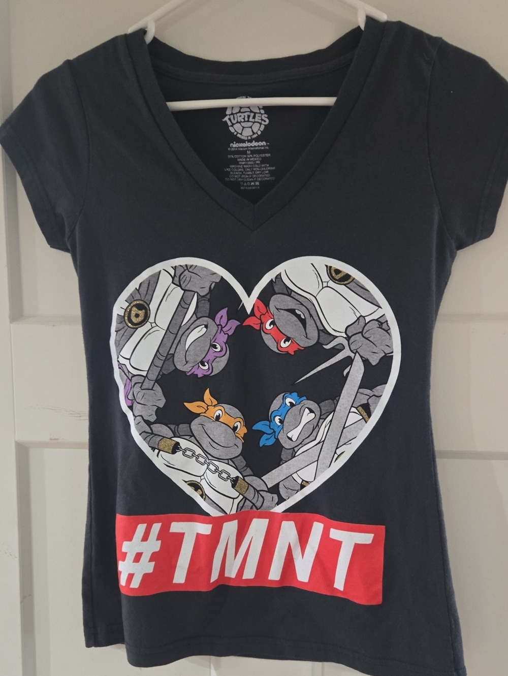 Teenage Mutant Ninja Turtles #TMNT V-Neck Tee - Size M Junior